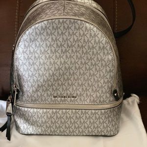 Backpack medium rhea michael kors
